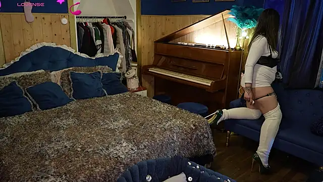 VanessaDoyle online show from 09/13/25, 09:03