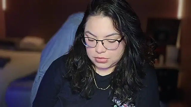 drizzypeach602 online show from 09/24/25, 03:21