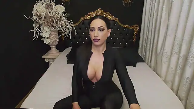 MichaelaDark online show from 01/06/25, 03:53