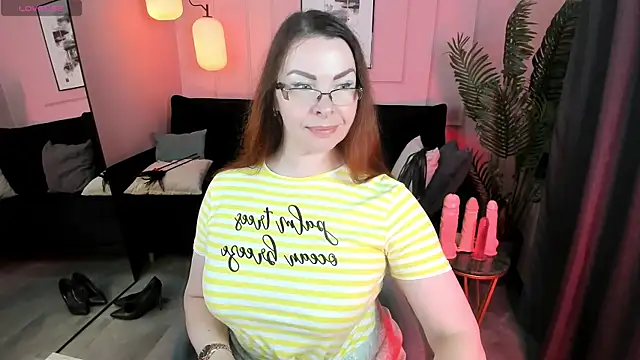 MrsIngrid online show from 07/18/26, 07:12