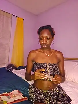 Snapshot of oliviaprettypussy chatting on 07/05/26, 03:45 oliviaprettypussy online show from 07/05/26, 03:45