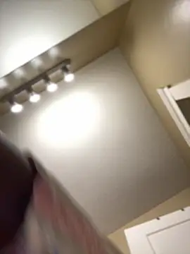 Snapshot of Tikalalin chatting on 11/06/25, 11:44 Tikalalin online show from 11/06/25, 11:44