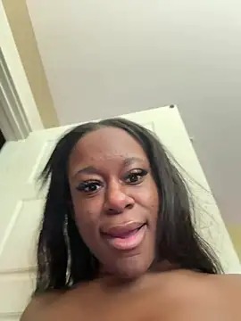 Snapshot of Tikalalin chatting on 05/19/26, 05:19 Tikalalin online show from 05/19/26, 05:19