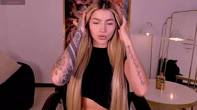 LexieWayne online show from 06/03/26, 06:46