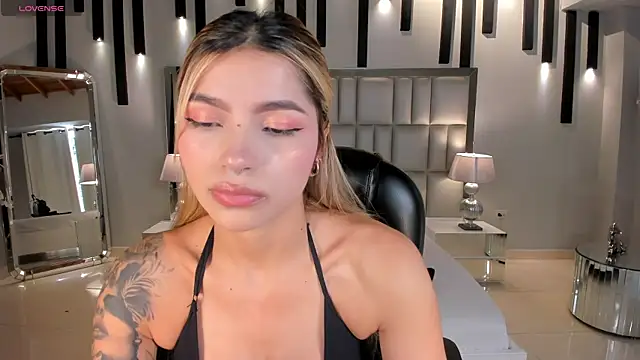 LexieWayne online show from 06/10/26, 07:46