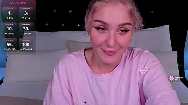 Snapshot of LianaFord chatting on 09/29/25, 07:08 LianaFord online show from 09/29/25, 07:08