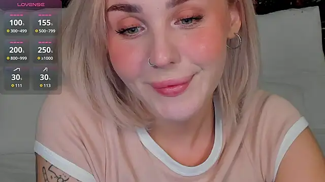 Snapshot of LianaFord chatting on 10/22/25, 11:26 LianaFord online show from 10/22/25, 11:26