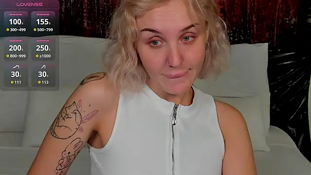 Snapshot of LianaFord chatting on 10/23/25, 10:08 LianaFord online show from 10/23/25, 10:08