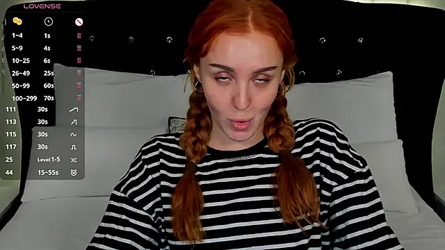 Snapshot of LianaFord chatting on 11/07/25, 07:25 LianaFord online show from 11/07/25, 07:25