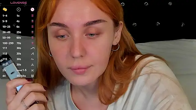 Snapshot of LianaFord chatting on 11/13/25, 07:46 LianaFord online show from 11/13/25, 07:46