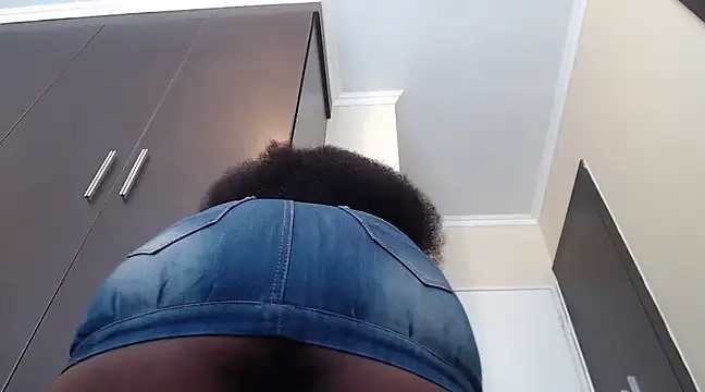 yummycherryxx online show from 01/14/25, 02:32