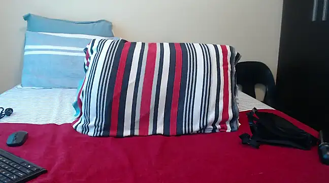 yummycherryxx online show from 01/20/25, 11:02