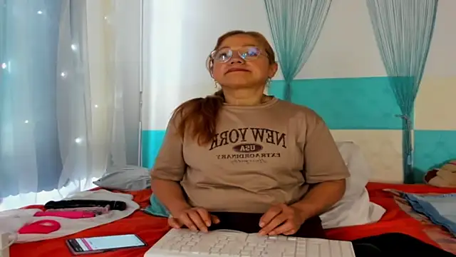 anthonela mature  online show from 04/25/26, 05:32