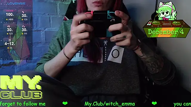 Witch Emma online show from 12/04/25, 09:34