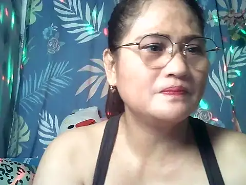 Amazing Angel22 online show from 12/17/25, 04:57