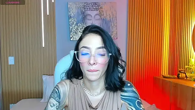 barbie scoth  online show from 06/12/26, 10:41