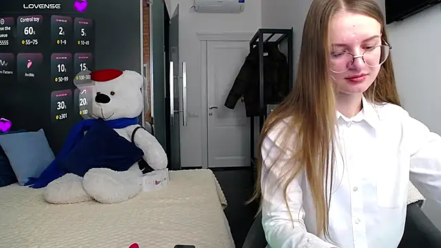 KateJonson online show from 12/07/24, 07:49