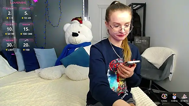 KateJonson online show from 12/15/24, 11:34