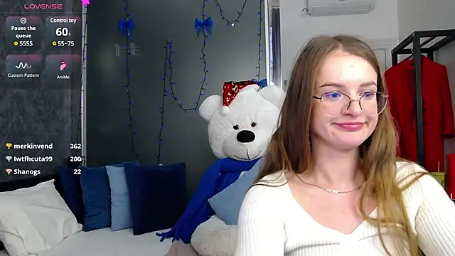 KateJonson online show from 12/20/24, 01:54