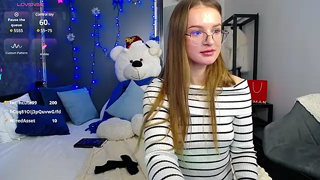 KateJonson online show from 12/22/24, 11:44