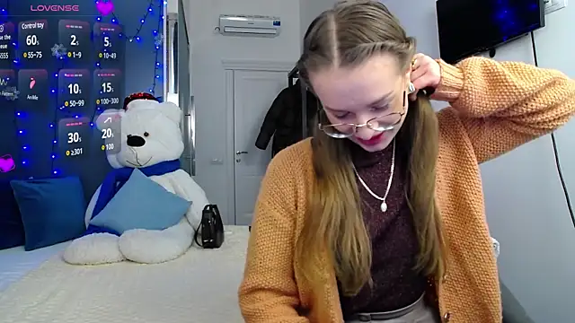 KateJonson online show from 12/29/24, 08:44