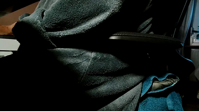 Snapshot of suedel65 chatting on 09/22/25, 05:20 suedel65 online show from 09/22/25, 05:20