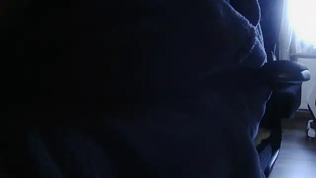 Snapshot of suedel65 chatting on 06/11/26, 03:59 suedel65 online show from 06/11/26, 03:59
