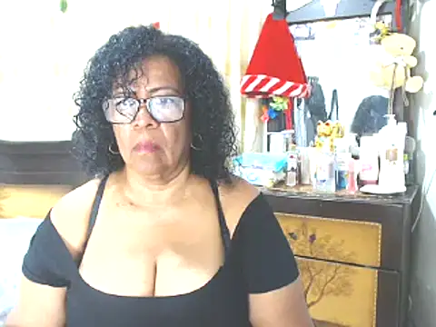 Snapshot of Yayis-hot-sexyw chatting on 12/28/24, 09:51 Yayis-hot-sexyw online show from 12/28/24, 09:51