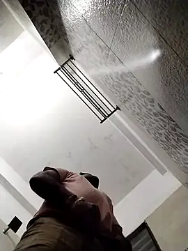 Desi Londa 143 online show from 10/03/25, 03:47