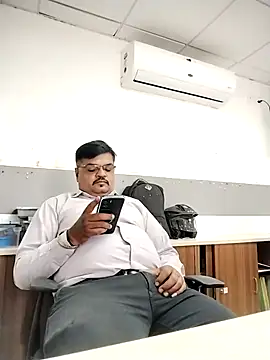 Desi Londa 143 online show from 12/05/25, 06:00