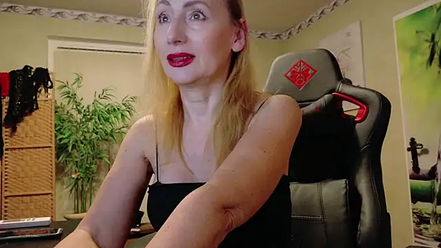 HotLana69 online show from 11/17/25, 09:09