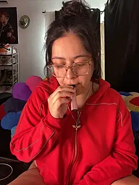 MsConejitaa online show from 12/10/24, 03:33