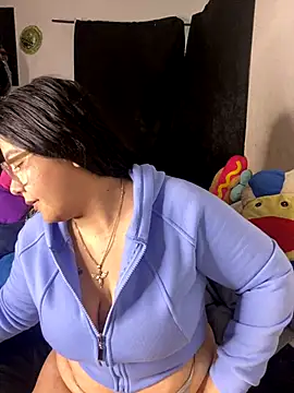 Snapshot of MsConejitaa chatting on 11/14/25, 05:11 MsConejitaa online show from 11/14/25, 05:11