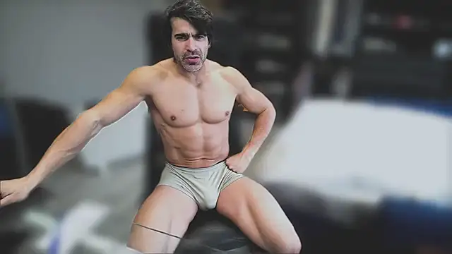 Snapshot of samricci21 chatting on 12/04/25, 12:03 samricci21 online show from 12/04/25, 12:03