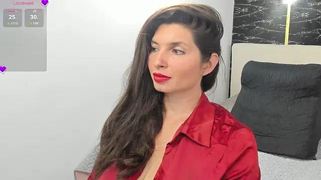 Azahara Amin  online show from 05/19/26, 05:08