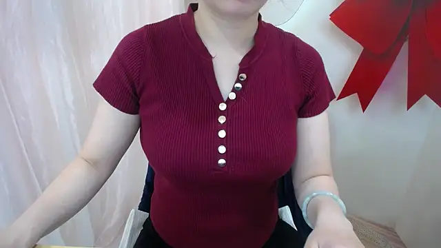 Snapshot of Leiershery chatting on 10/16/25, 01:06 Leiershery online show from 10/16/25, 01:06