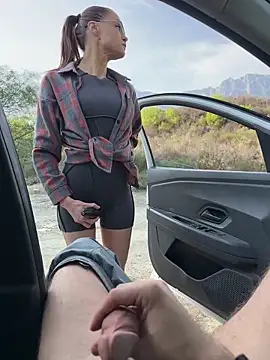 Nicoleevien online show from 11/22/25, 11:31