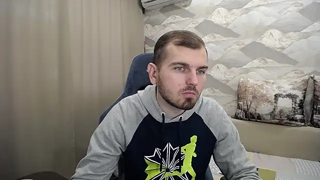 Snapshot of SerzhKorol1 chatting on 09/29/25, 08:08 SerzhKorol1 online show from 09/29/25, 08:08