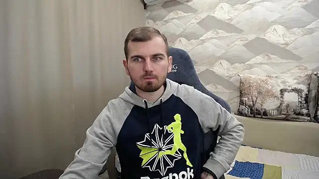 Snapshot of SerzhKorol1 chatting on 10/01/25, 12:55 SerzhKorol1 online show from 10/01/25, 12:55
