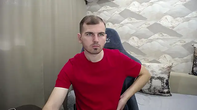 Snapshot of SerzhKorol1 chatting on 10/14/25, 07:09 SerzhKorol1 online show from 10/14/25, 07:09