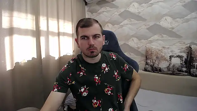Snapshot of SerzhKorol1 chatting on 10/26/25, 06:30 SerzhKorol1 online show from 10/26/25, 06:30