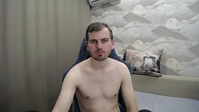 Snapshot of SerzhKorol1 chatting on 11/16/25, 05:18 SerzhKorol1 online show from 11/16/25, 05:18