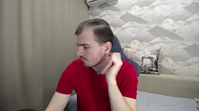 Snapshot of SerzhKorol1 chatting on 11/24/25, 04:45 SerzhKorol1 online show from 11/24/25, 04:45