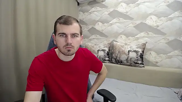 Snapshot of SerzhKorol1 chatting on 11/25/25, 04:34 SerzhKorol1 online show from 11/25/25, 04:34