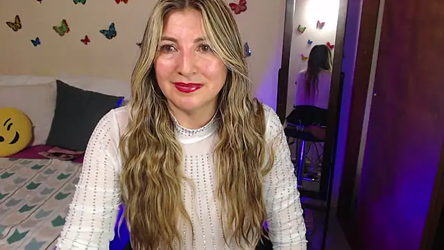 Jolie-Mature online show from 12/04/24, 11:57
