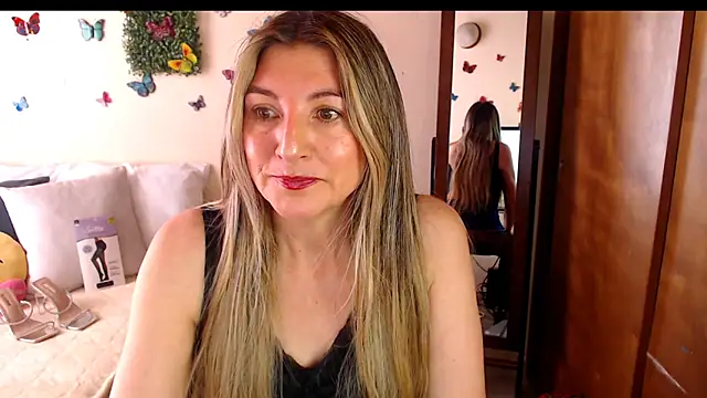 Jolie-Mature online show from 06/22/26, 09:23