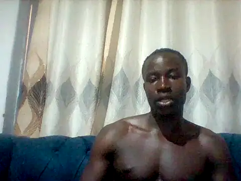 Snapshot of mclntz_bbc chatting on 01/16/26, 12:20 mclntz bbc online show from 01/16/26, 12:20