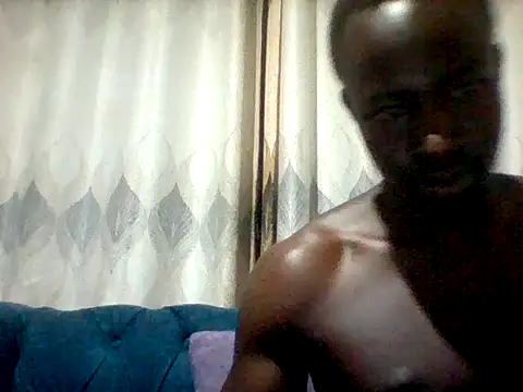 Snapshot of mclntz_bbc chatting on 01/17/26, 12:48 mclntz bbc online show from 01/17/26, 12:48