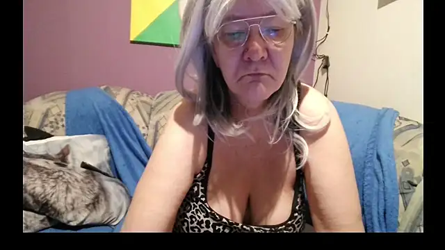 milfchantal4 online show from 01/24/25, 07:30