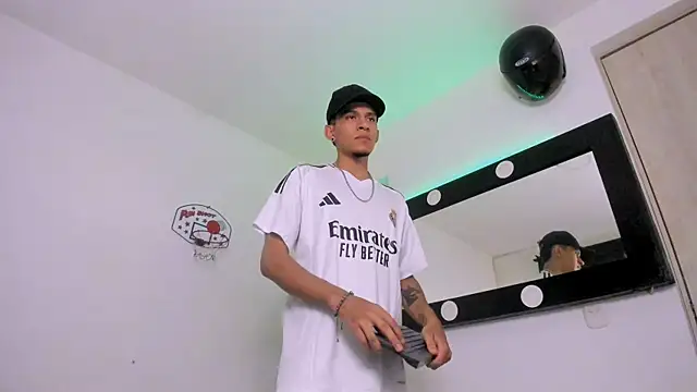 Samuel Suarez online show from 08/04/26, 02:48